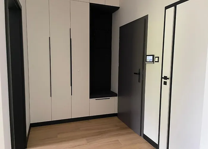 Apartamento Arkady Police