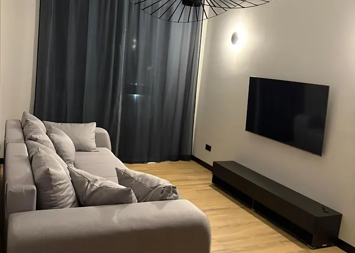 Apartamento Arkady Police